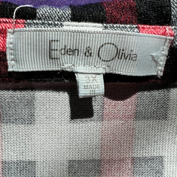 📌Eden & Olivia Red -Black -White Plaid Soft Button Down Shirt w/ Roll Up Sleeve - Picture 13 of 15